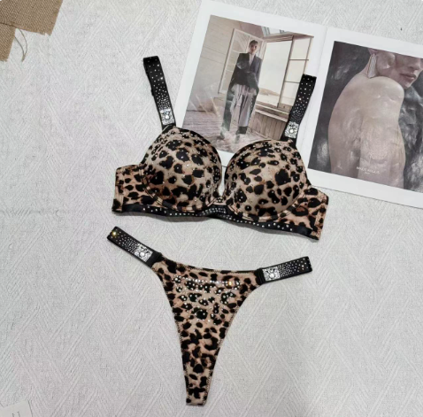 ✨ GlamLuxe™ Sparkling Rhinestone Lingerie Set – Sexy Push-Up Bra & Panty Set